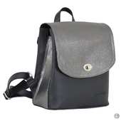 Багатофункціональний жіночий рюкзак. Дуже практичний у використанні.