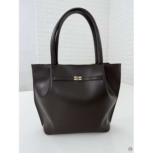 Елегантна сумка в стилі "Tote Bag" від українського бренду  "LucheRino"  виготовлена з високоякісного шкірзамінника та фурнітури в кольорі  - нікель.