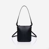 Елегантна сумочка від українського бренду ТМ "LucheRino" виготовлена з шкіри високої якості та красивої надійної фурнітури.