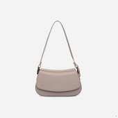 Сумка українського бренду ТМ  "Lucherino" стане хорошим придбанням не на один рік.  Невелика жіноча сумочка виготовлена з високоякісного шкірзамінника та якісної надійної фурнітури в кольорі - нікель.